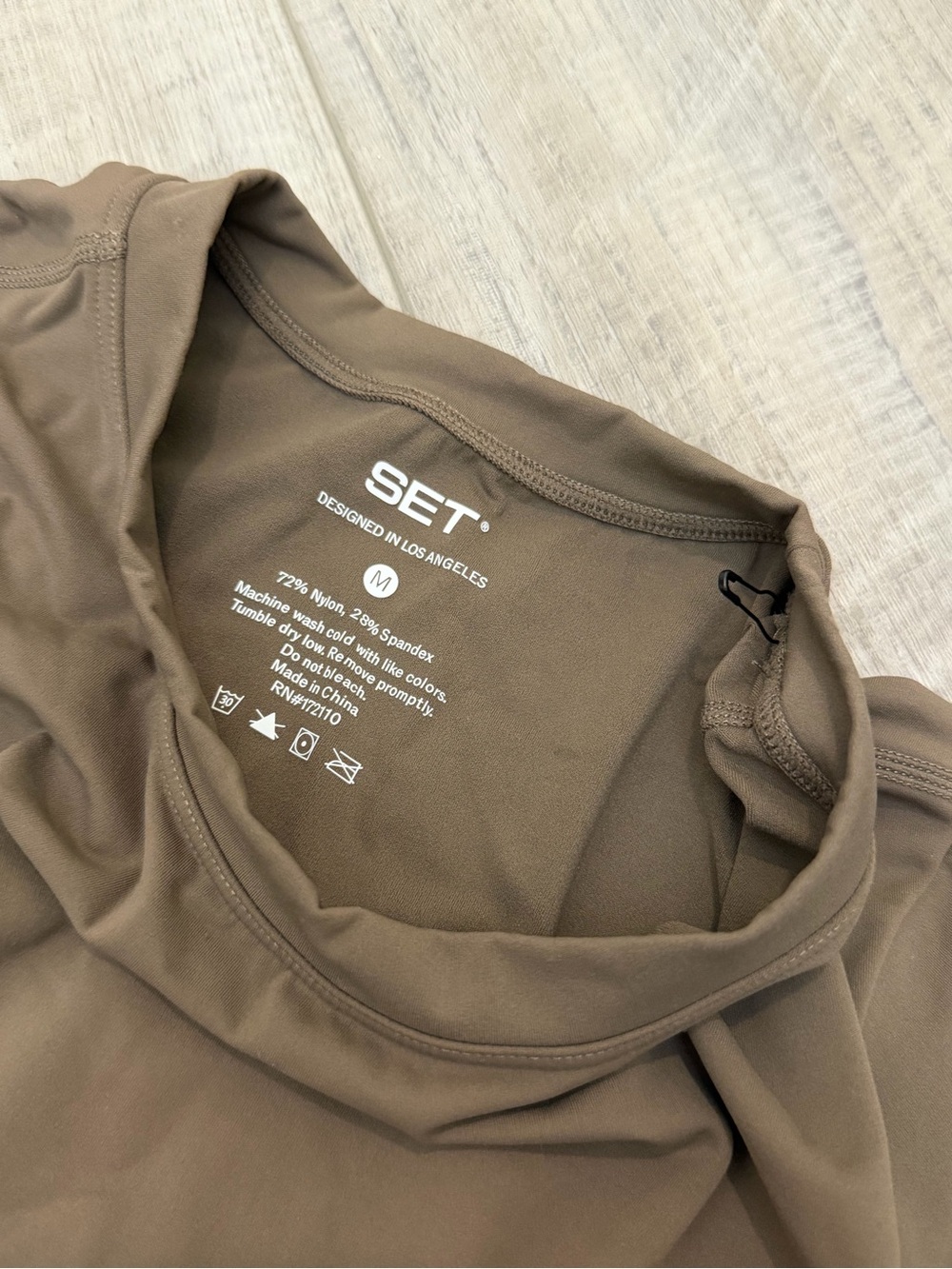 Set Active Breathe 1.0 Tee Grain Olive Green Medium New Gym Athletic Wear - Picture 9 of 10